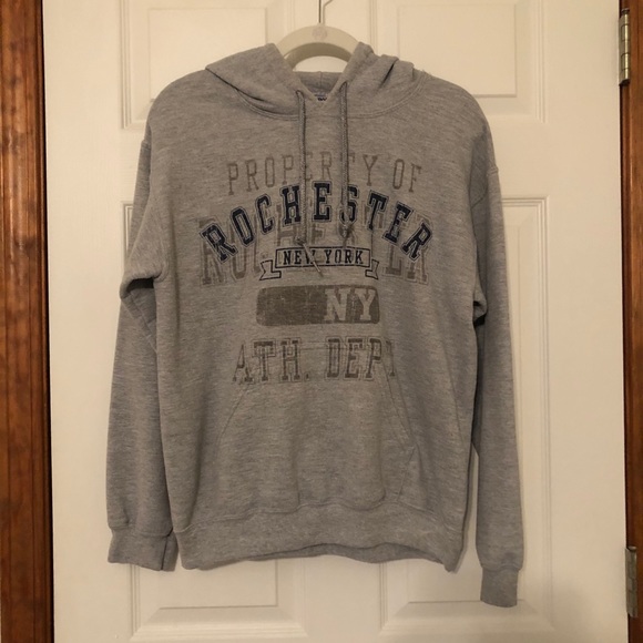 Gildan Other - Rochester NY Sweatshirt